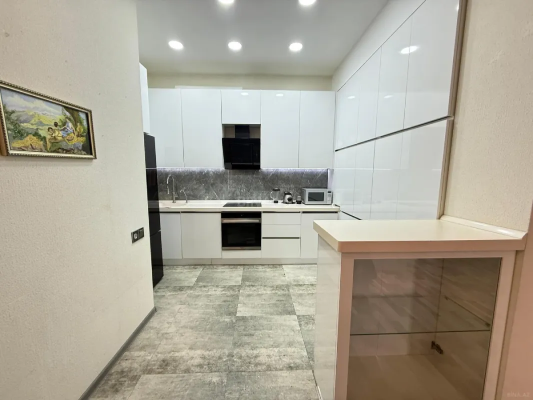 Kirayə verilir 3 otaqlı mənzil 110 m²