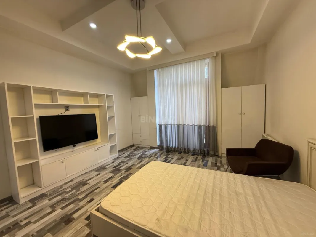 Kirayə verilir 3 otaqlı mənzil 110 m²