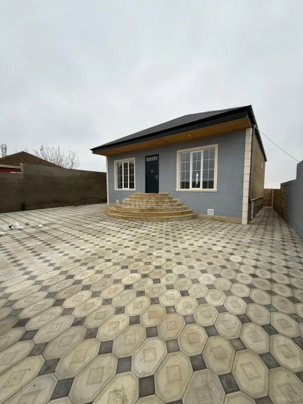 Satılır 4 otaqlı həyət evi 100 m²