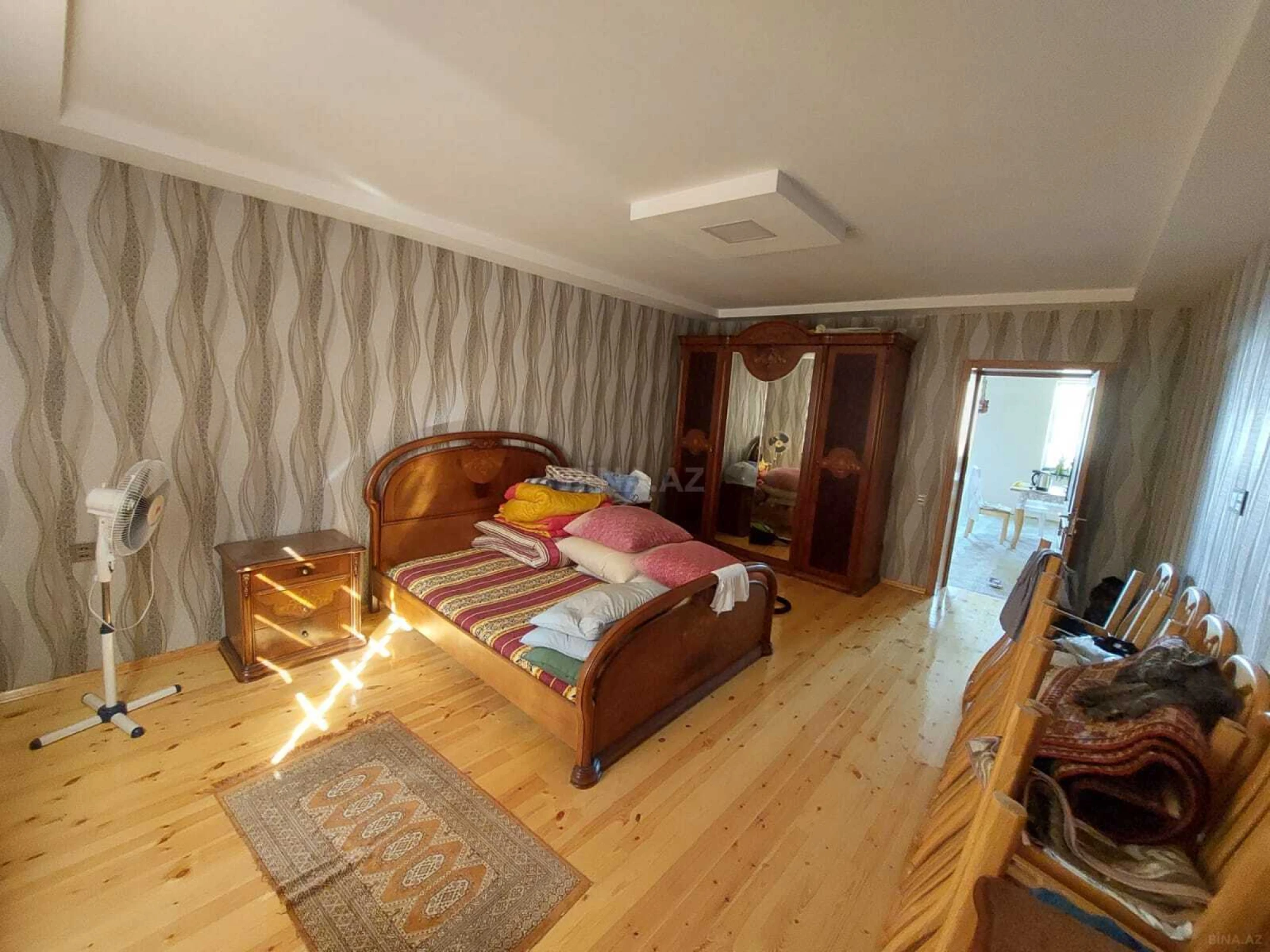 Satılır 8 otaqlı həyət evi 540 m²