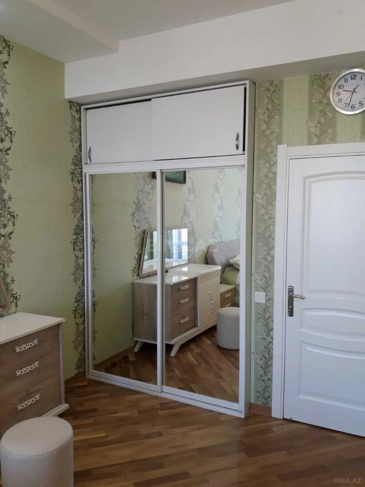 Kirayə verilir 2 otaqlı mənzil 100 m²