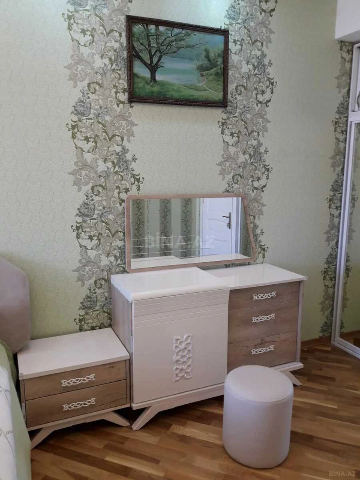 Kirayə verilir 2 otaqlı mənzil 100 m²