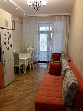 Kirayə verilir 2 otaqlı mənzil 100 m²