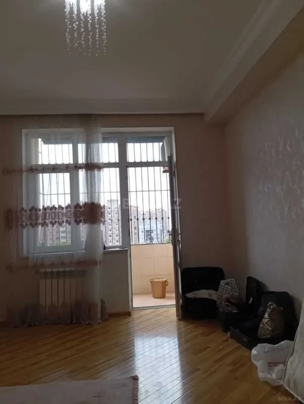 Satılır 3 otaqlı mənzil 92 m²