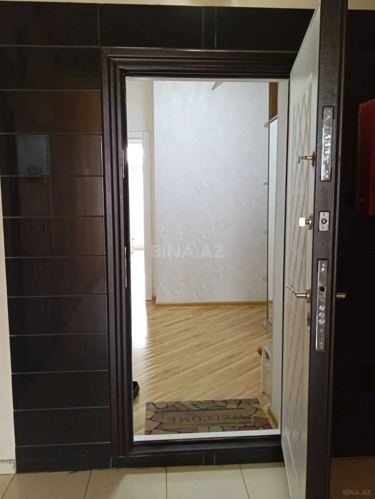 Satılır 3 otaqlı mənzil 92 m²