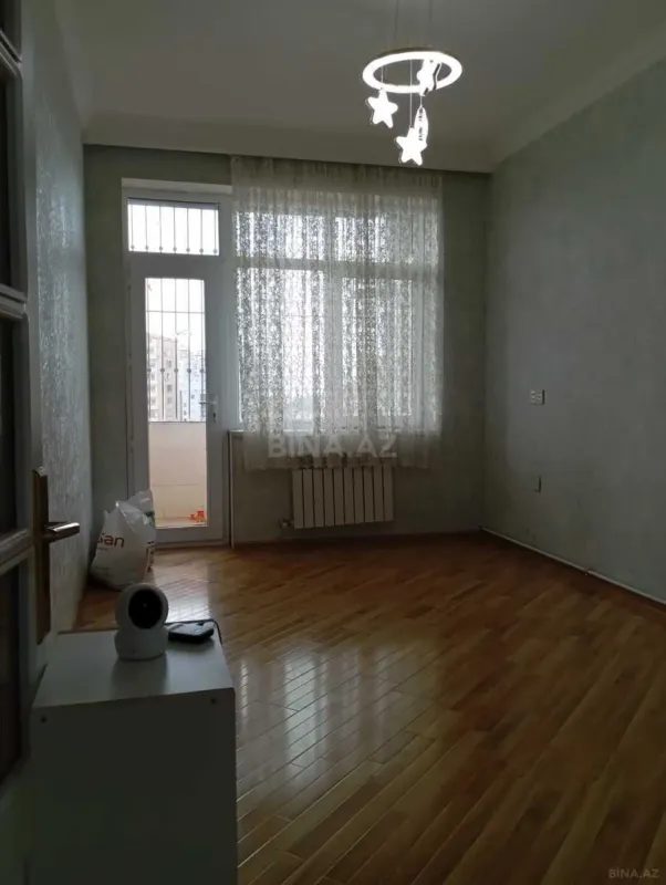Satılır 3 otaqlı mənzil 92 m²