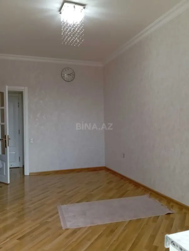 Satılır 3 otaqlı mənzil 92 m²
