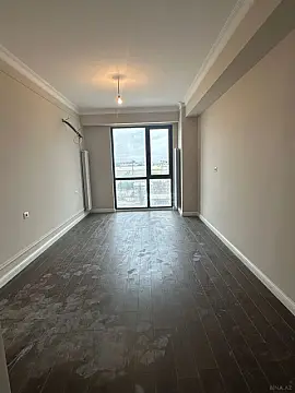 Satılır 4 otaqlı mənzil 130 m²