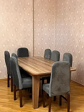 Kirayə verilir 3 otaqlı mənzil 161 m²