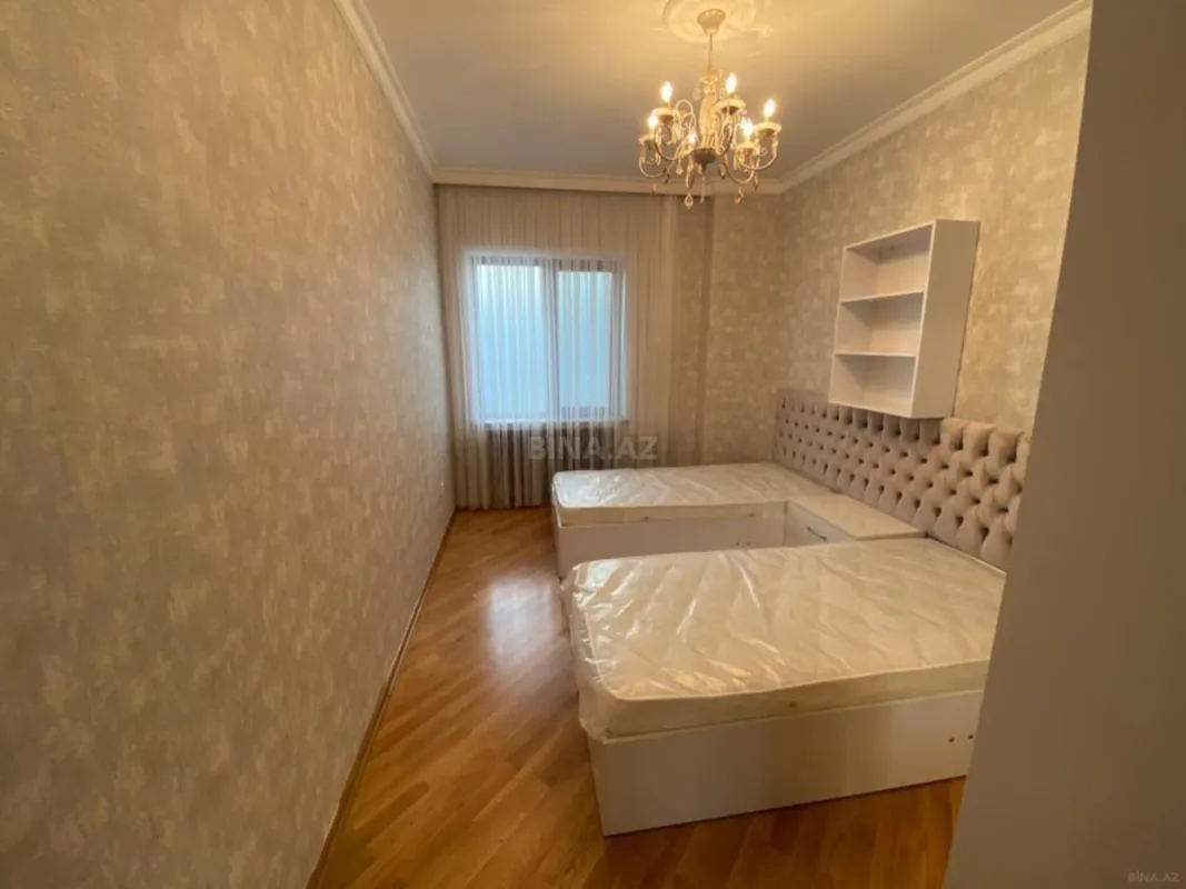 Kirayə verilir 3 otaqlı mənzil 161 m²