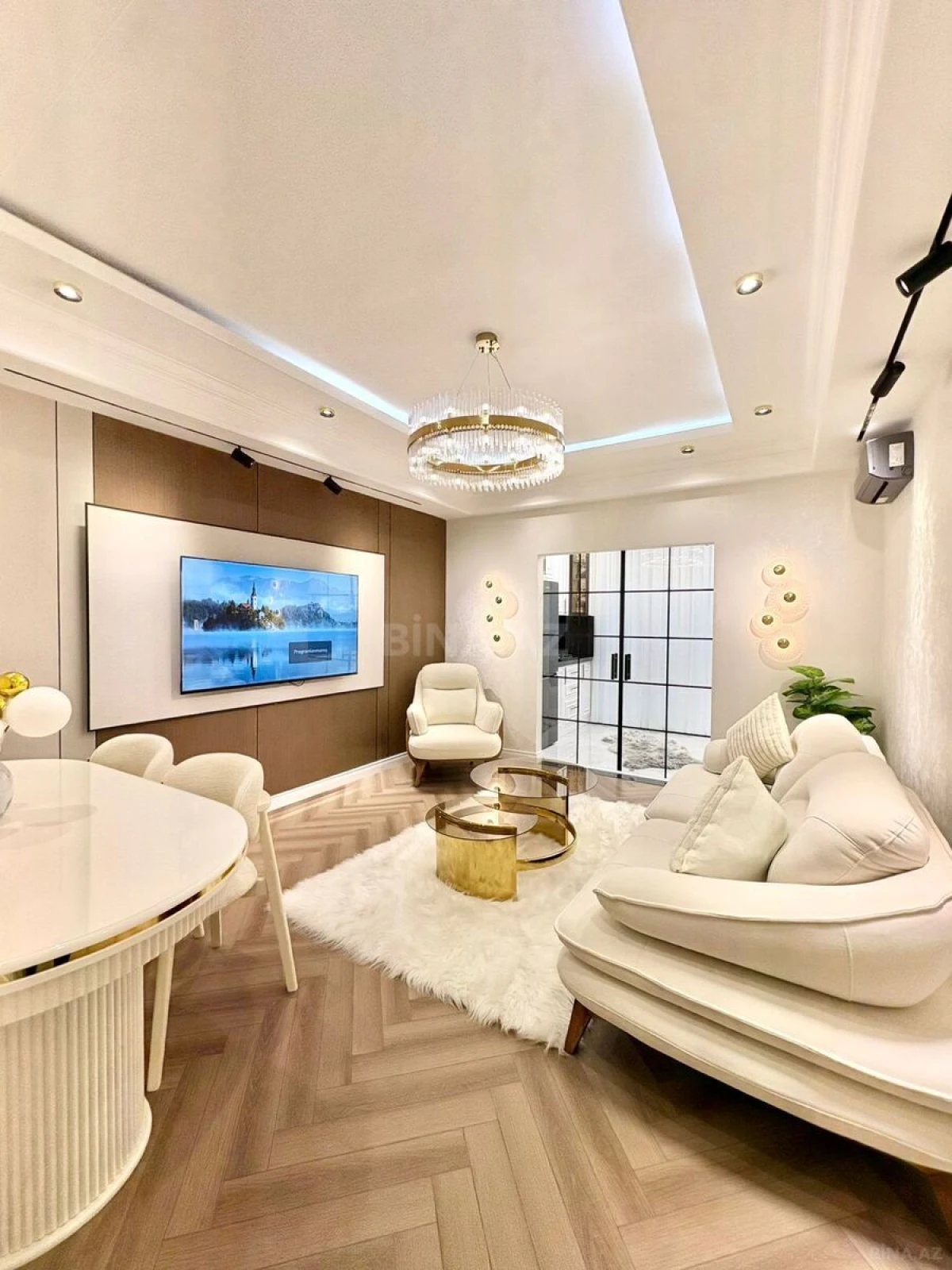 Satılır 3 otaqlı mənzil 100.5 m²