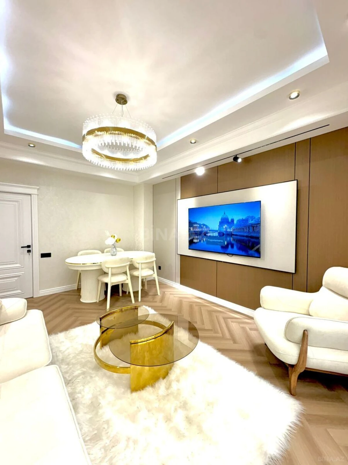 Satılır 3 otaqlı mənzil 100.5 m²