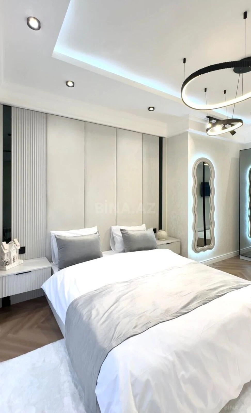 Satılır 3 otaqlı mənzil 100.5 m²