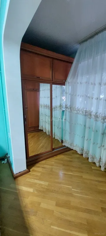 Kirayə verilir 3 otaqlı mənzil 99 m²