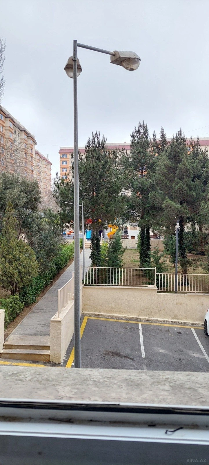 Kirayə verilir 3 otaqlı mənzil 99 m²