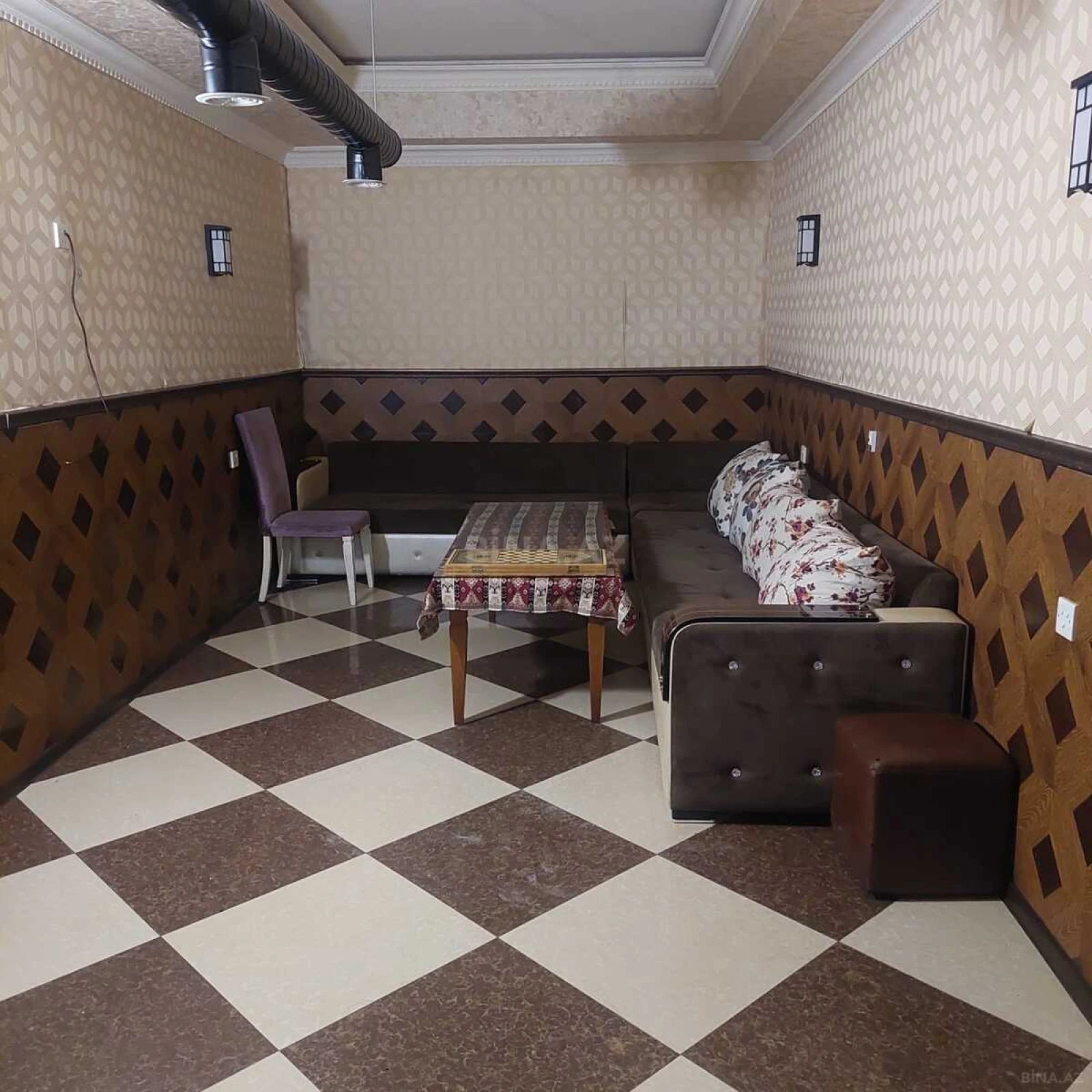 Satılır obyekt 300 m²