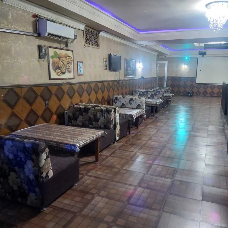 Satılır obyekt 300 m²