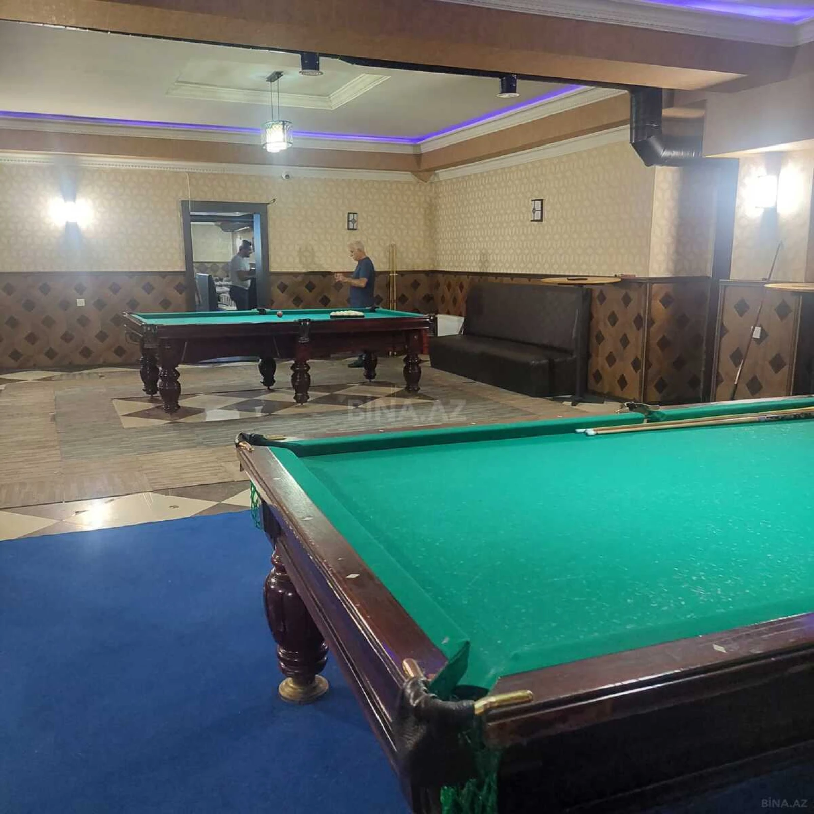 Satılır obyekt 300 m²