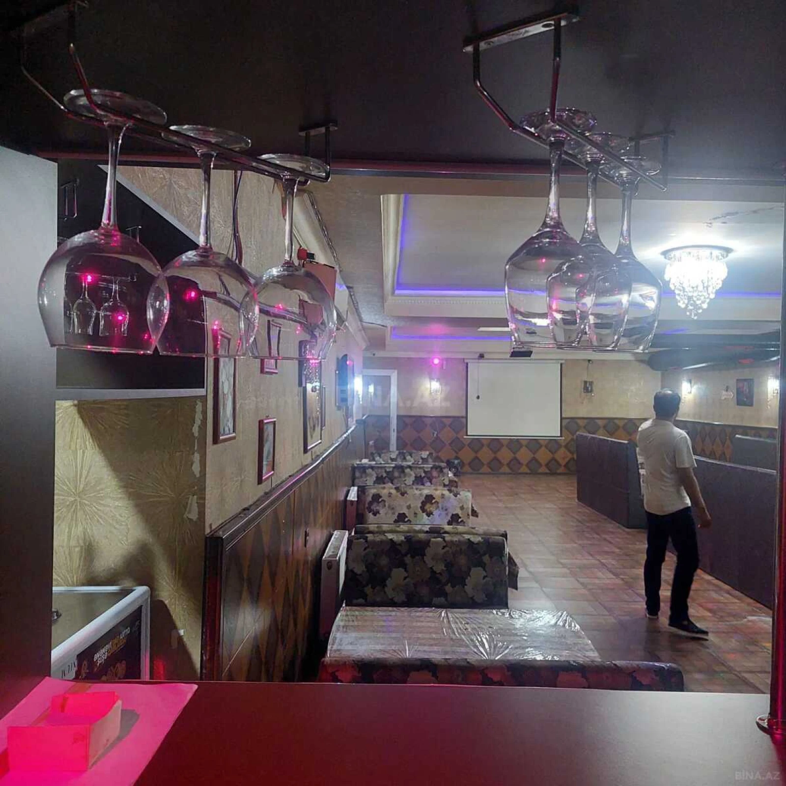 Satılır obyekt 300 m²