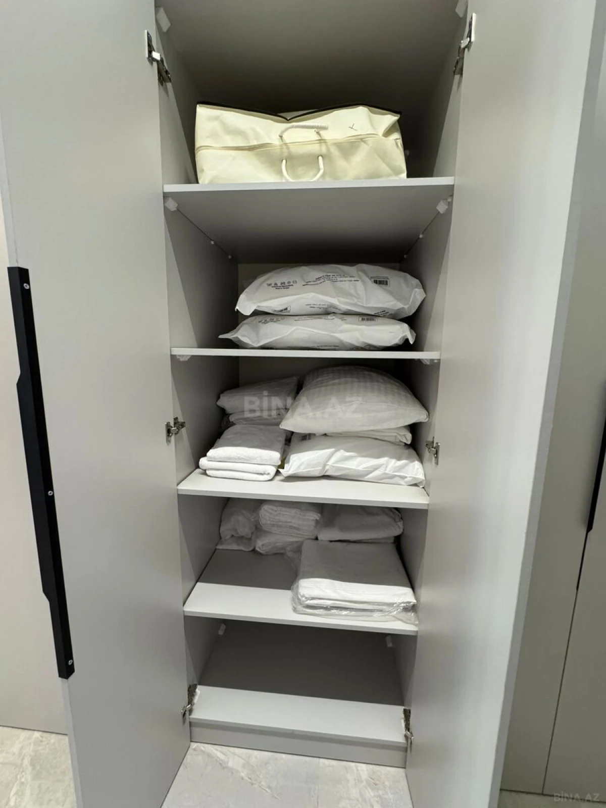 Kirayə verilir 1 otaqlı mənzil 60 m²