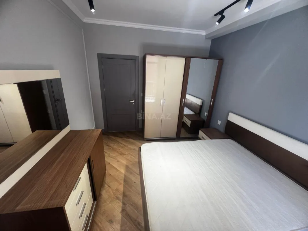 Kirayə verilir 2 otaqlı mənzil 65 m²