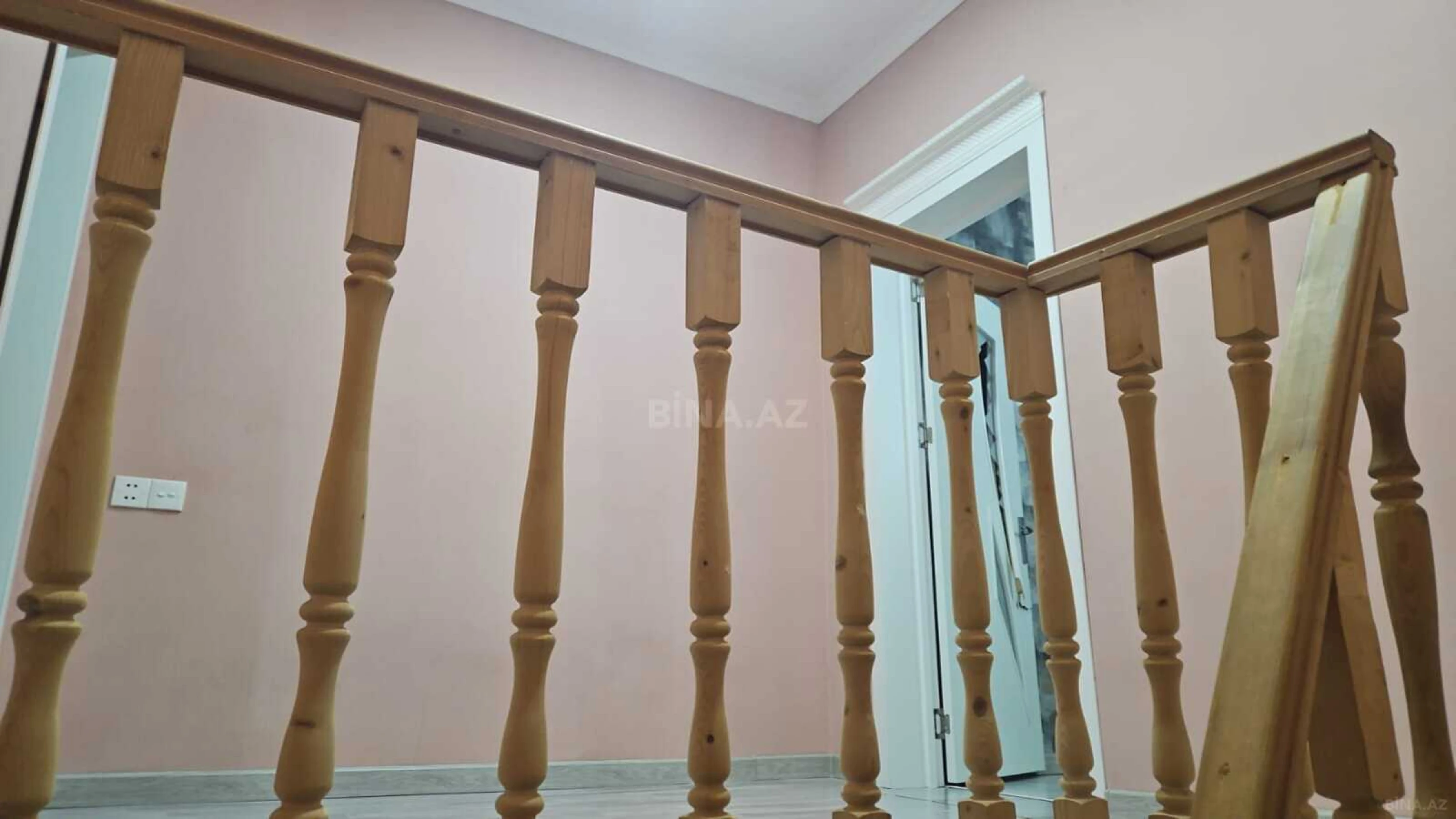 Satılır 4 otaqlı həyət evi 135 m²