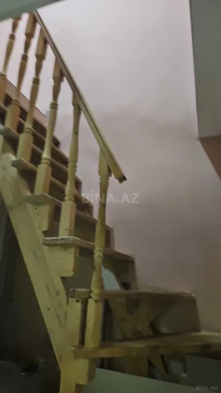 Satılır 4 otaqlı həyət evi 135 m²