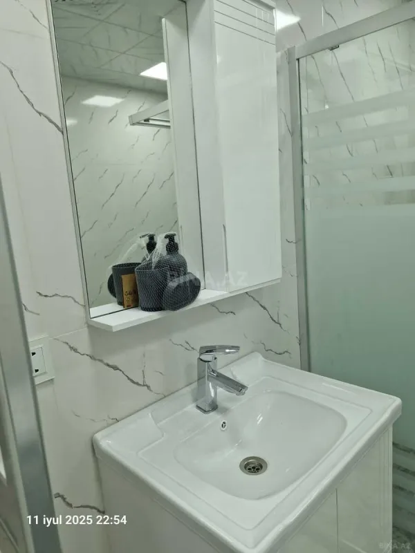 Kirayə verilir 2 otaqlı mənzil 55 m²