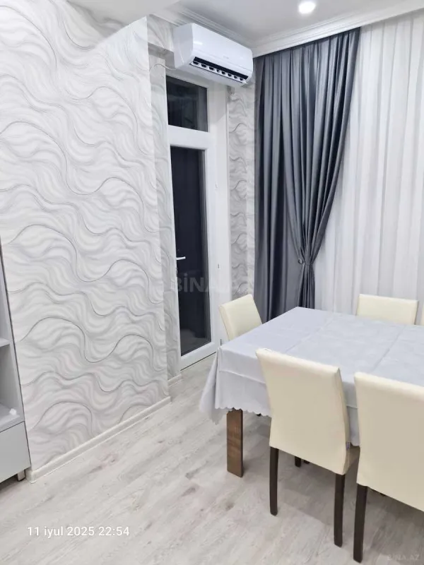 Kirayə verilir 2 otaqlı mənzil 55 m²