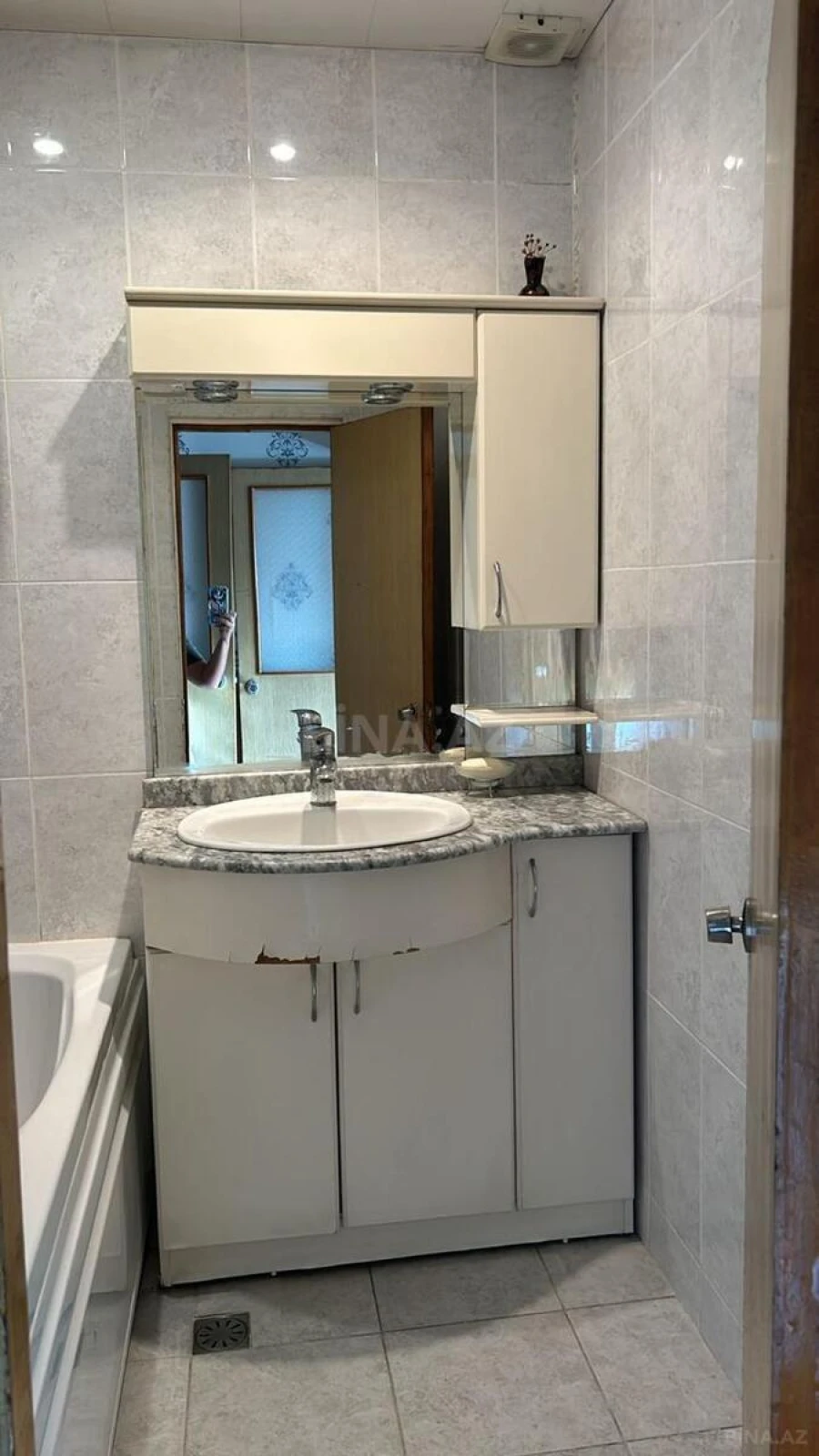 Satılır 2 otaqlı mənzil 60 m²