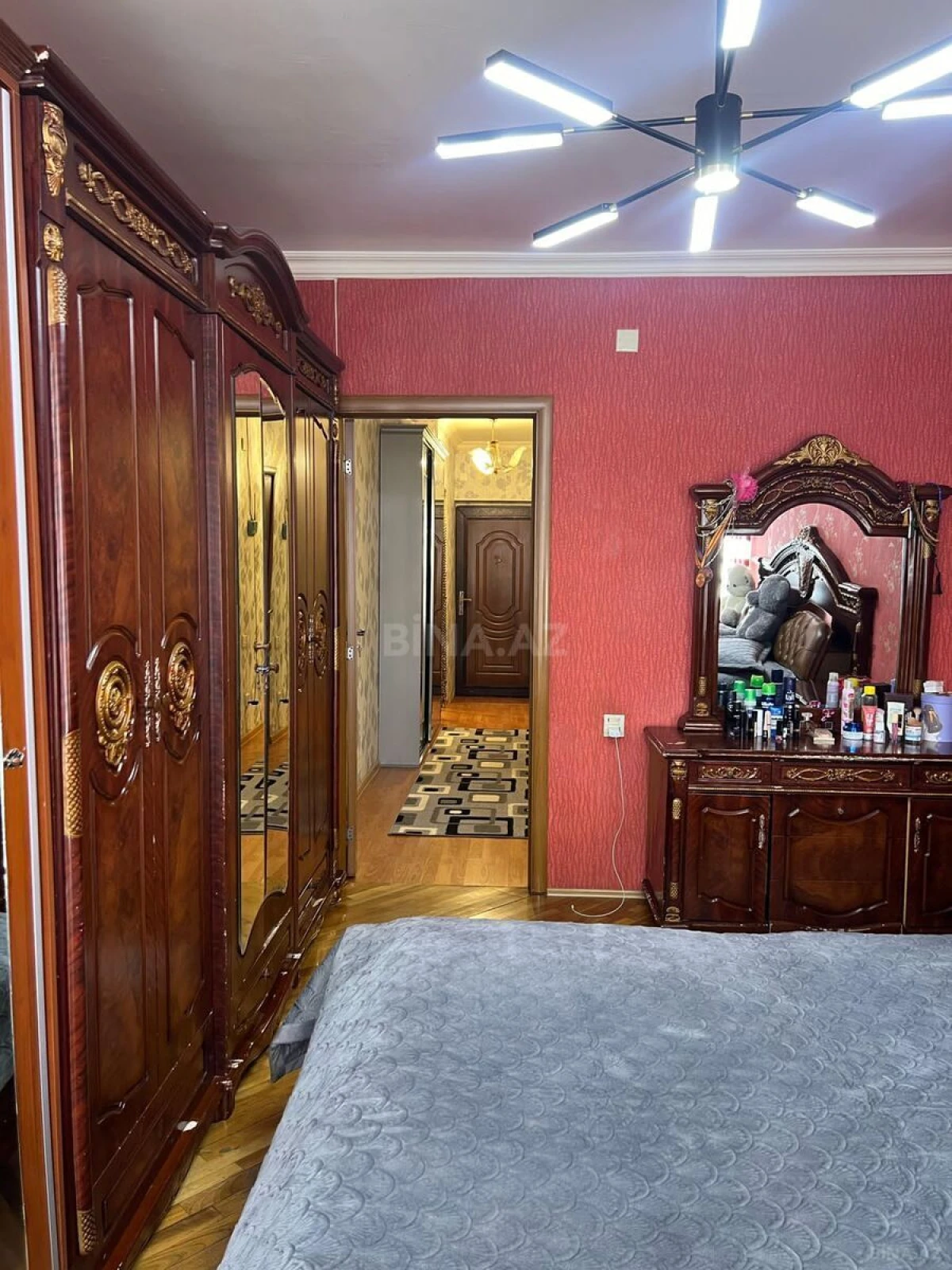 Satılır 2 otaqlı mənzil 67 m²