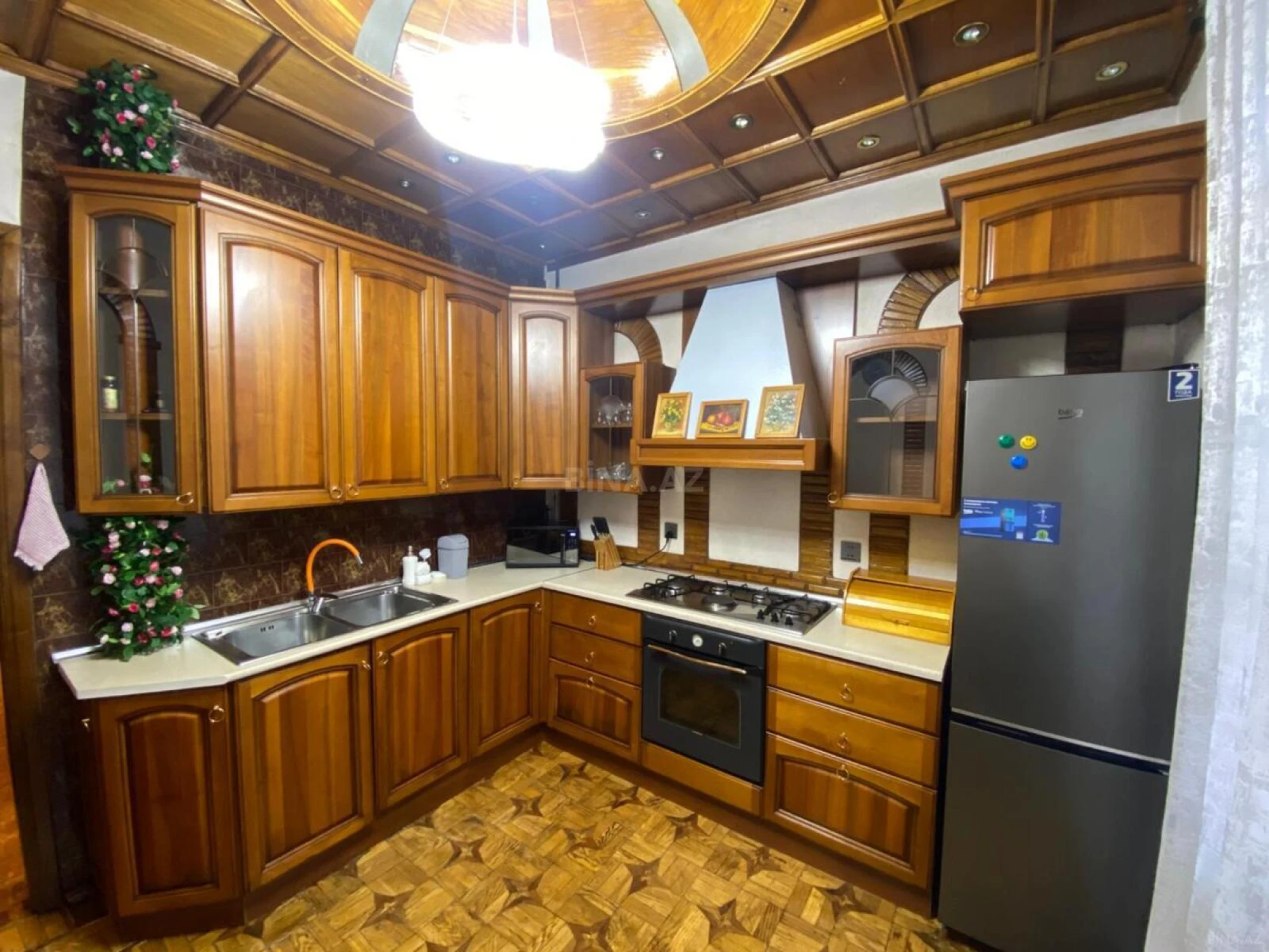 Kirayə verilir 3 otaqlı mənzil 105 m²