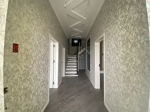 Satılır 6 otaqlı həyət evi 180 m²