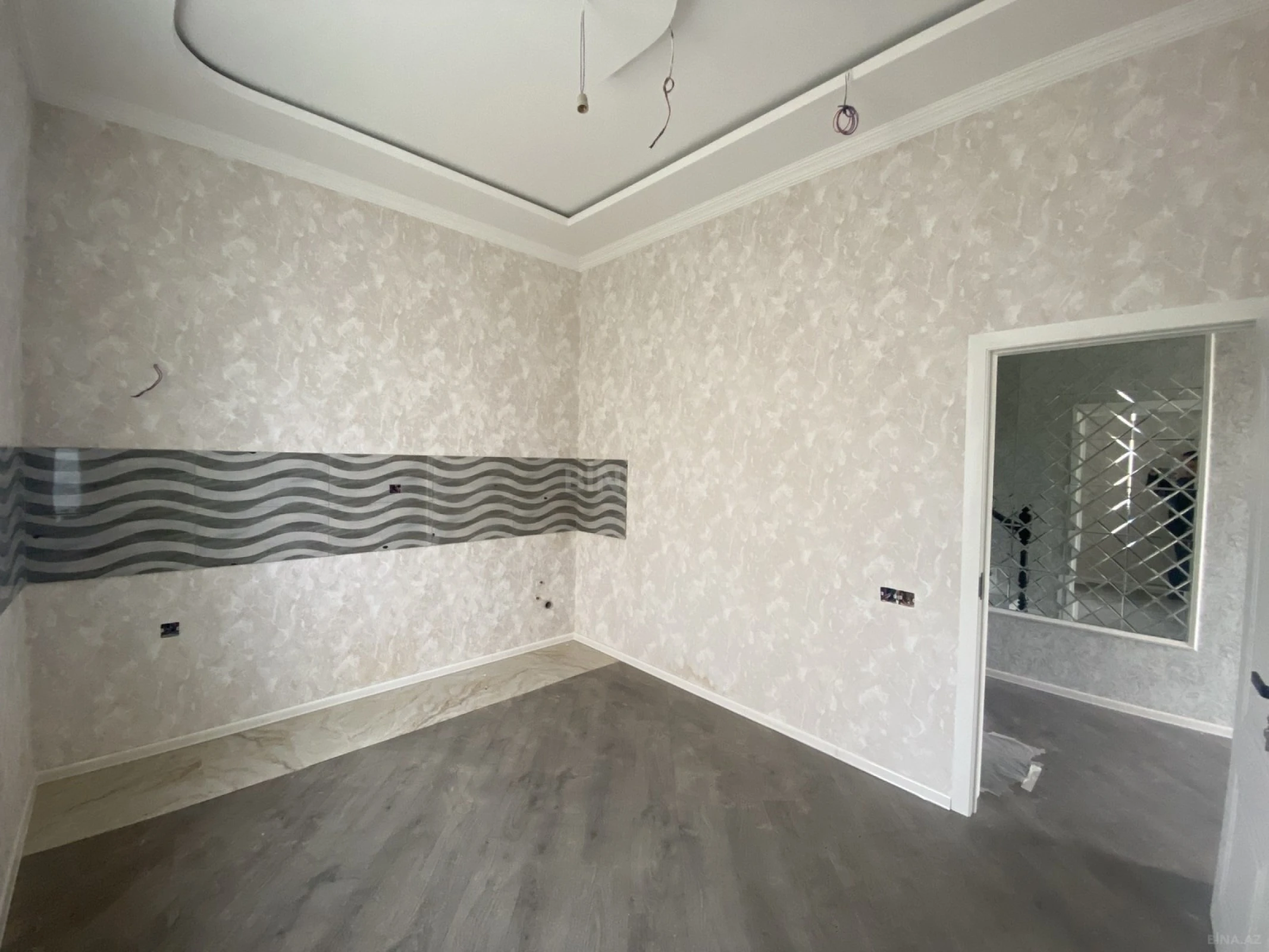 Satılır 6 otaqlı həyət evi 180 m²