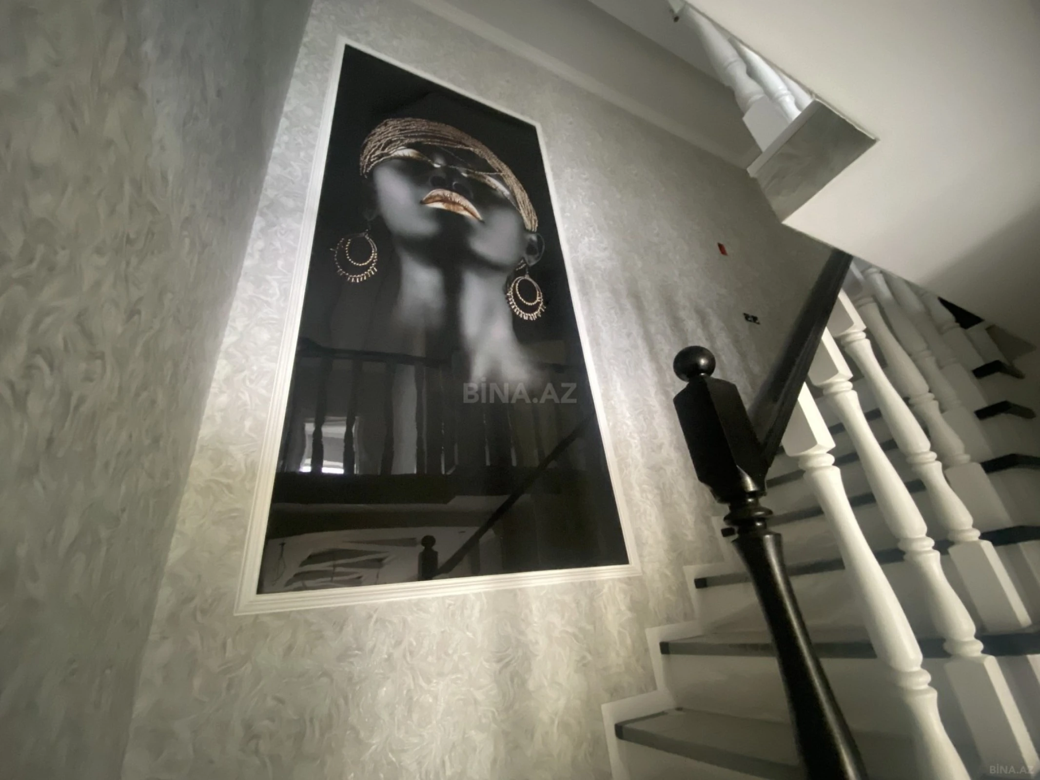 Satılır 6 otaqlı həyət evi 180 m²