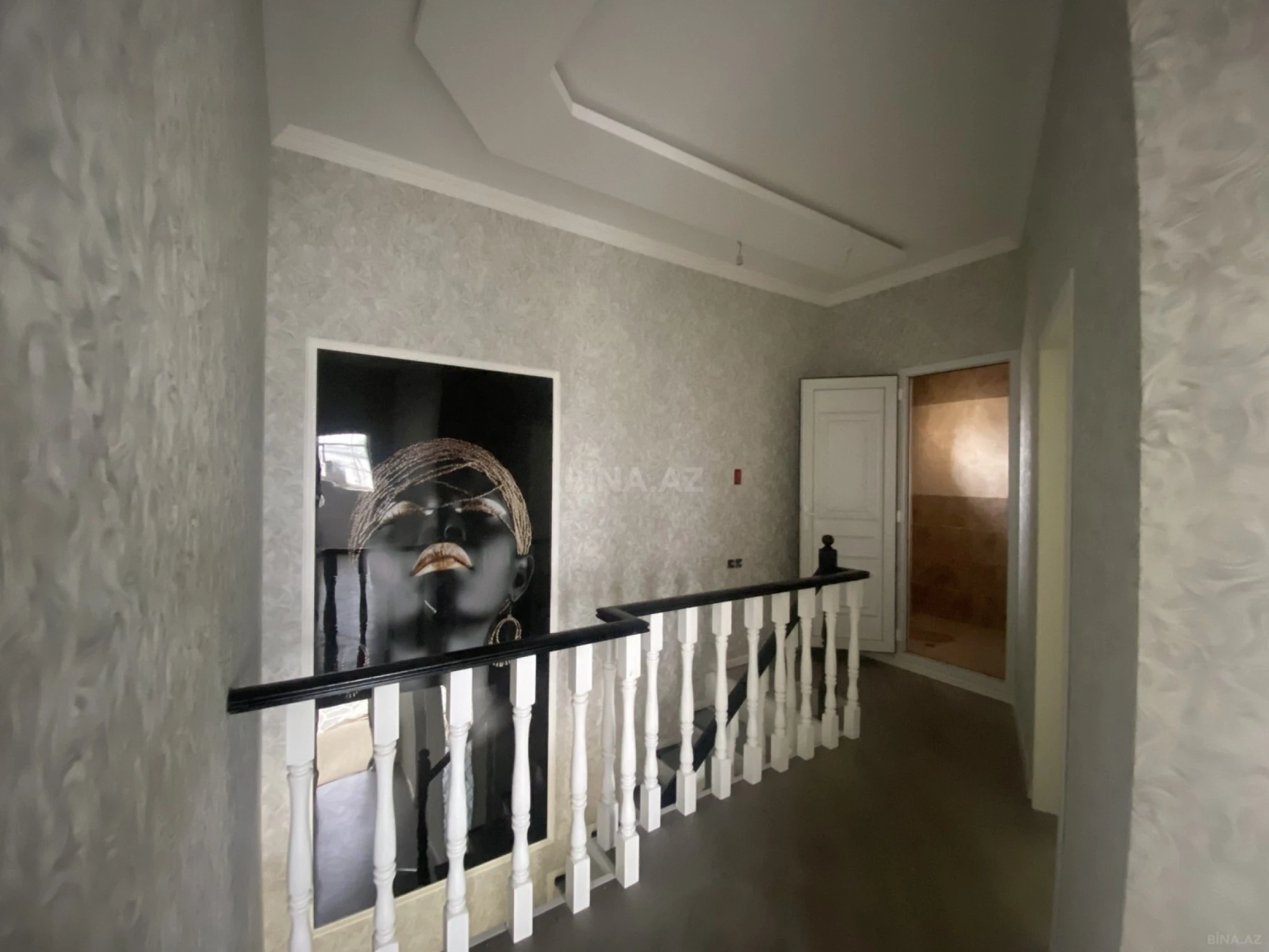 Satılır 6 otaqlı həyət evi 180 m²