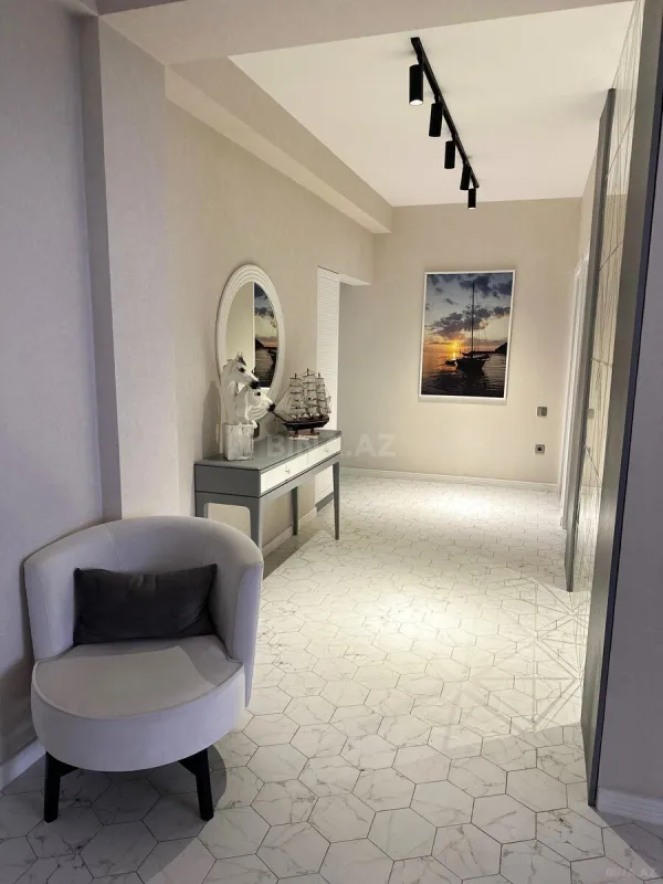 Kirayə verilir 3 otaqlı mənzil 150 m²