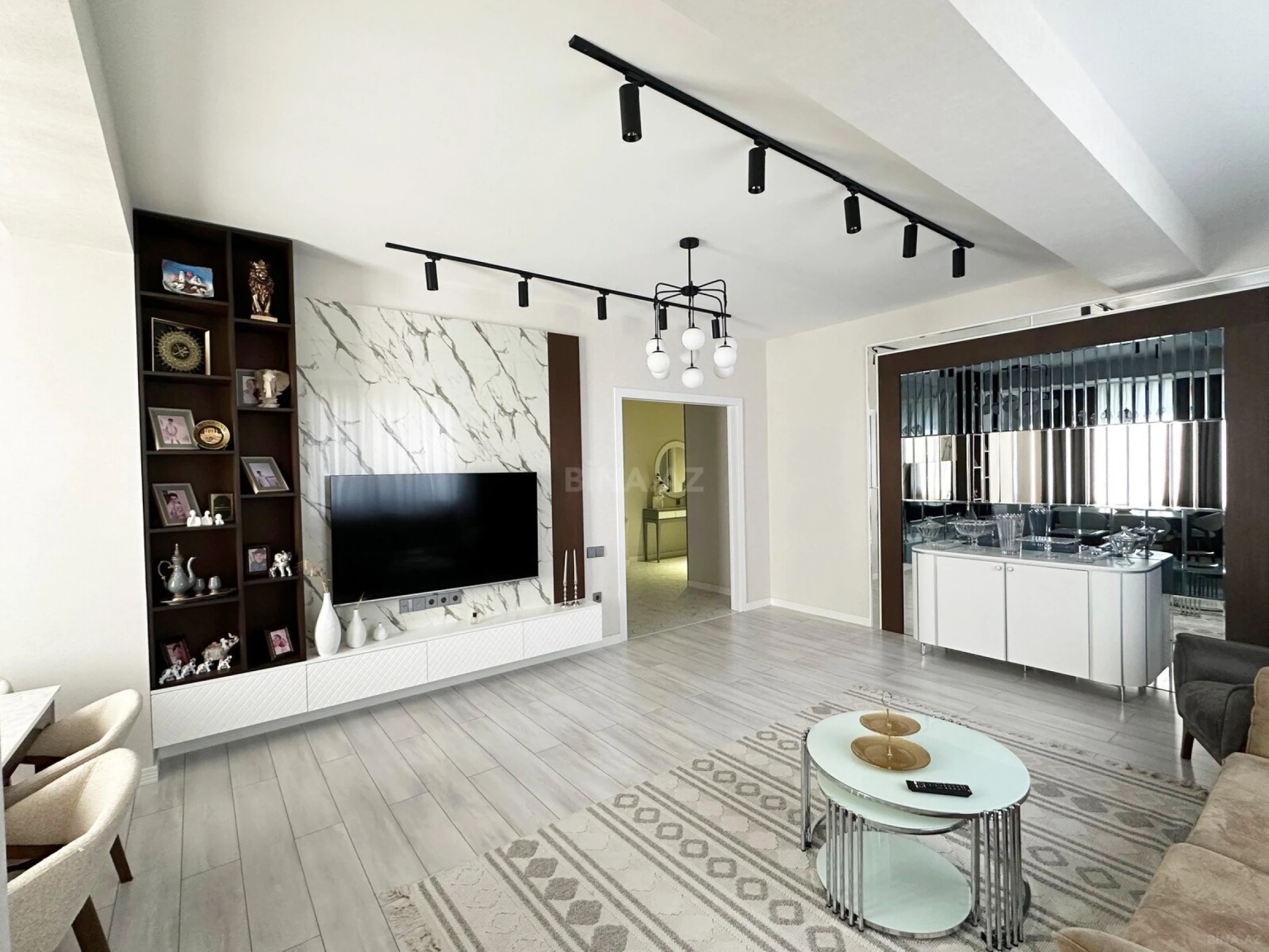 Kirayə verilir 3 otaqlı mənzil 150 m²