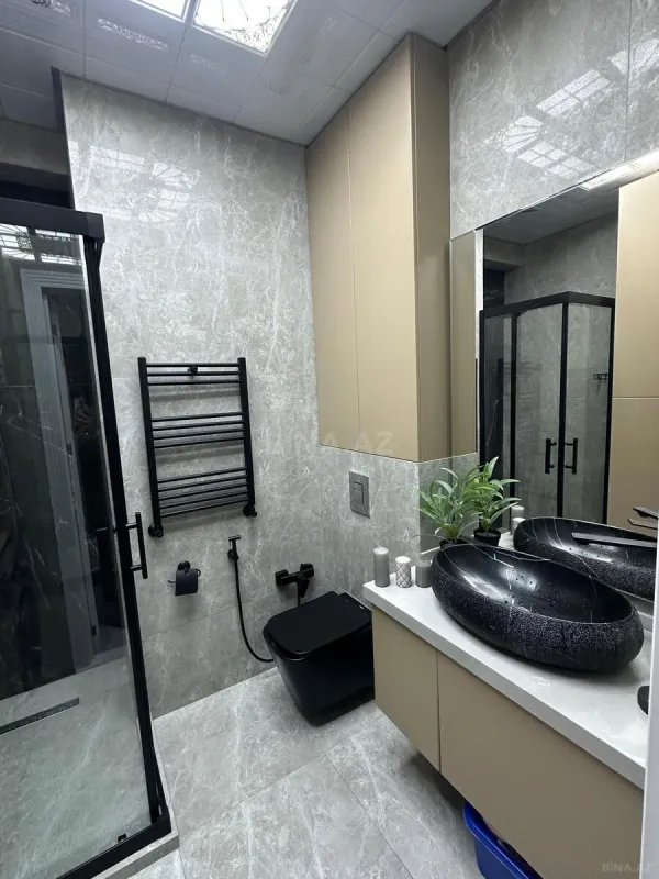Kirayə verilir 3 otaqlı mənzil 150 m²