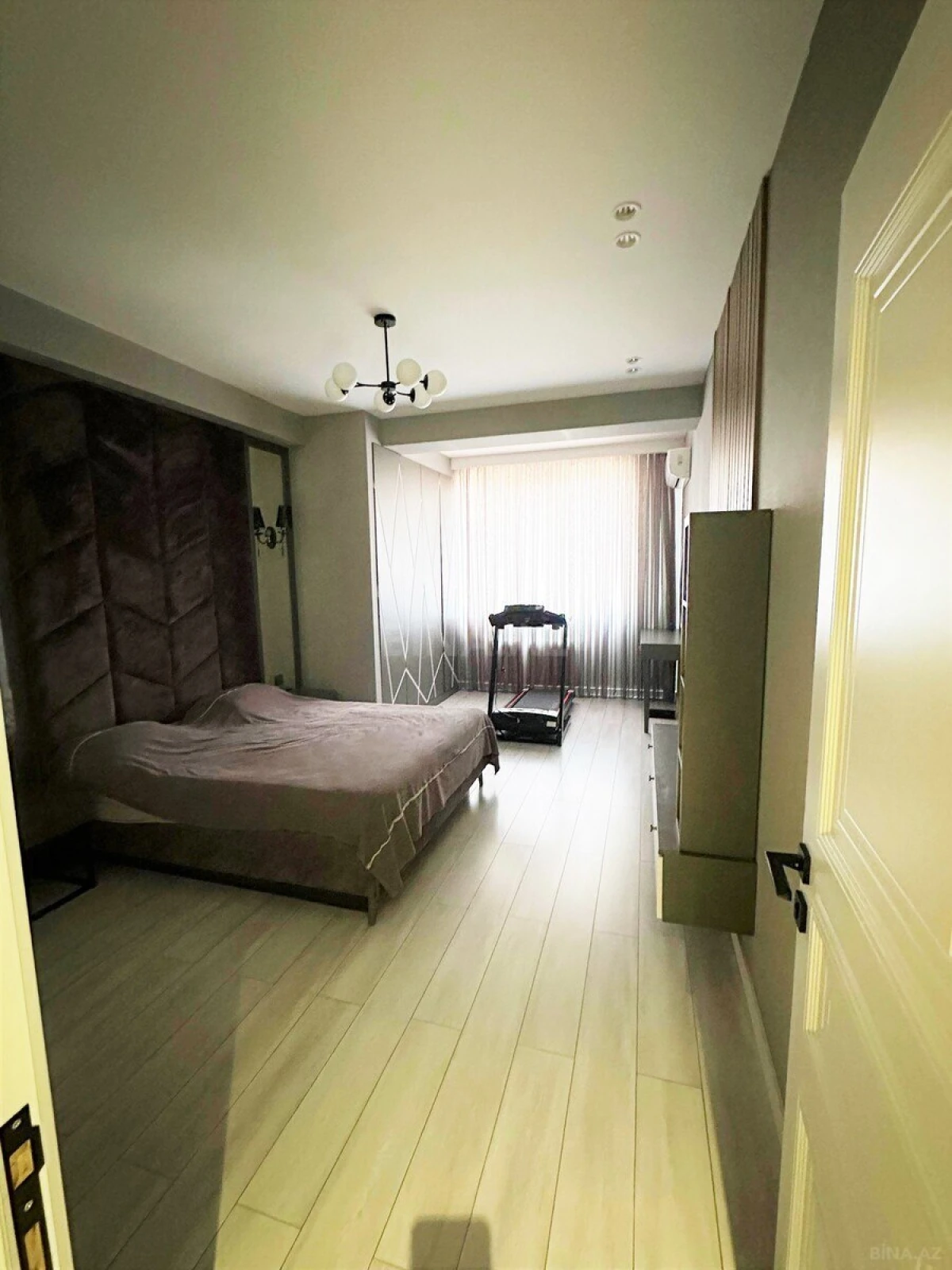 Kirayə verilir 3 otaqlı mənzil 150 m²