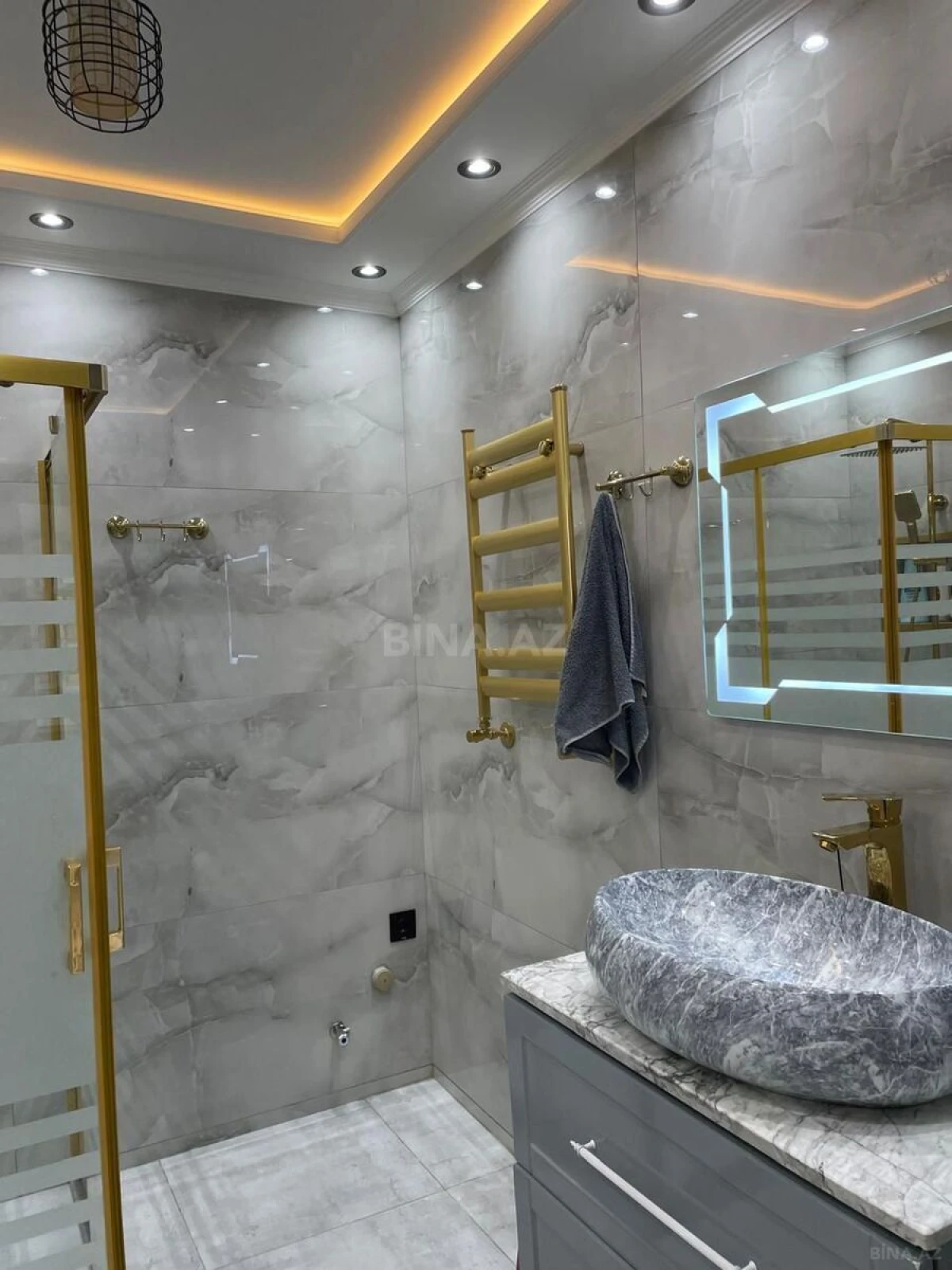 Satılır 6 otaqlı həyət evi 280 m²