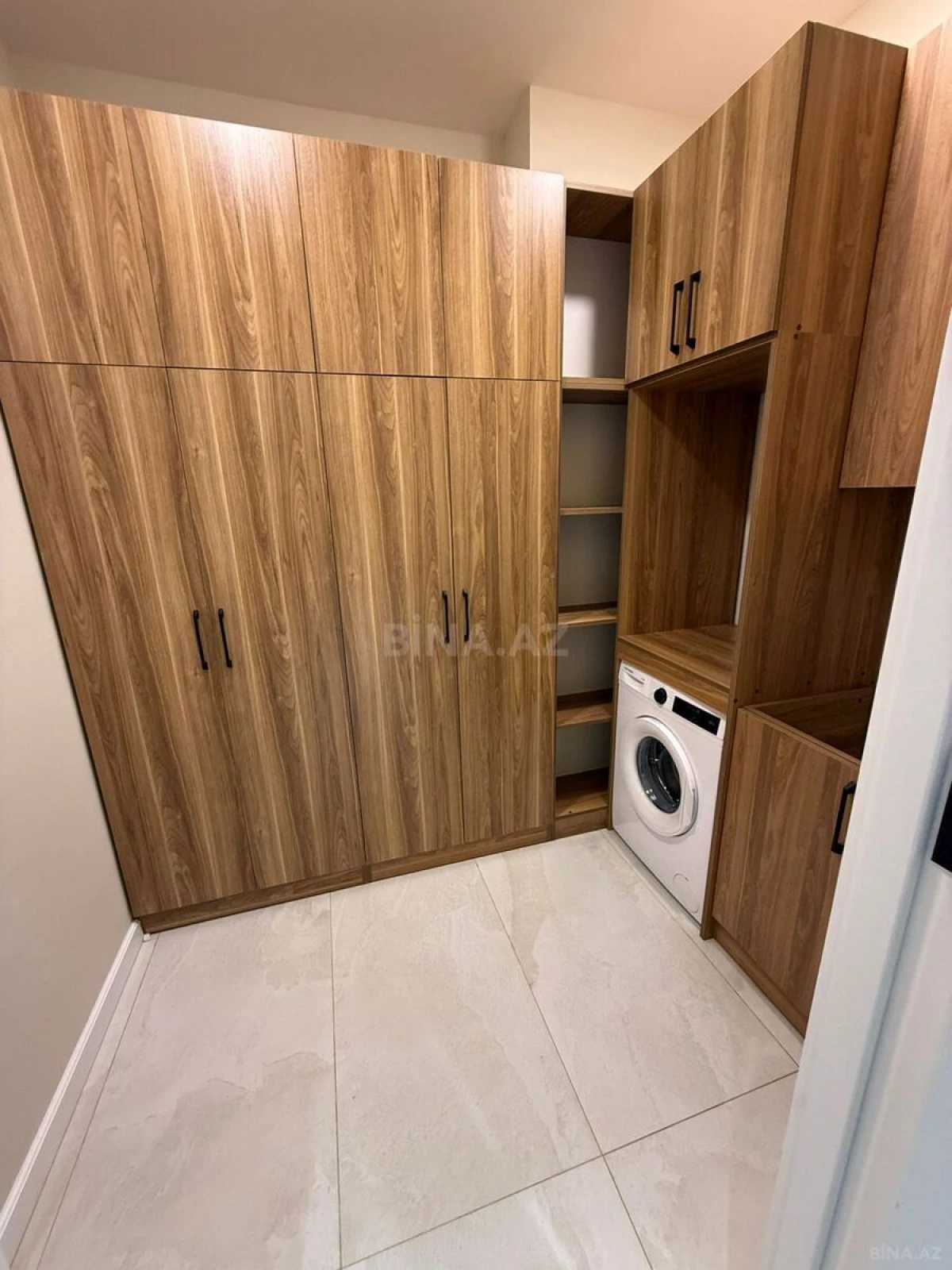 Kirayə verilir 3 otaqlı mənzil 140 m²