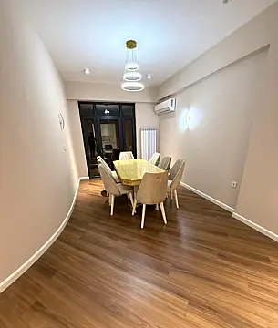 Kirayə verilir 3 otaqlı mənzil 140 m²