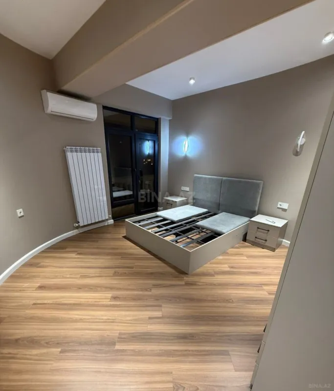 Kirayə verilir 3 otaqlı mənzil 140 m²