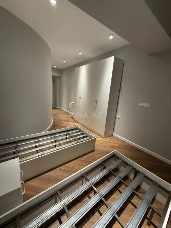 Kirayə verilir 3 otaqlı mənzil 140 m²