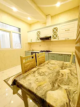 Kirayə verilir 2 otaqlı mənzil 61 m²