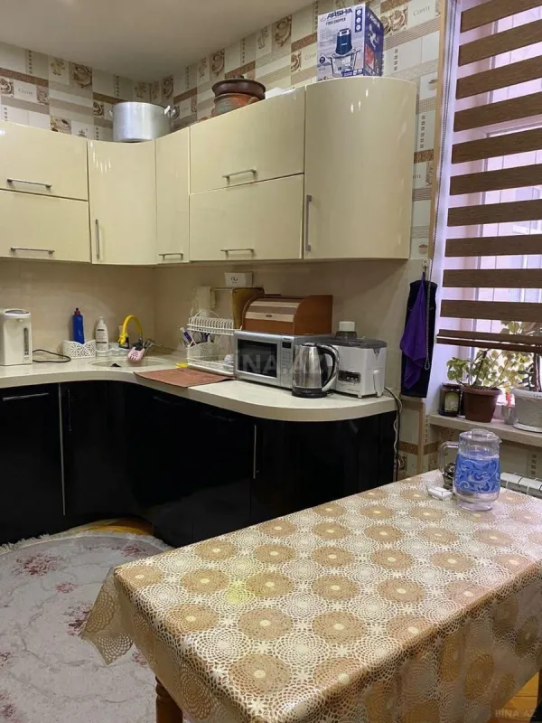 Satılır 3 otaqlı mənzil 87 m²