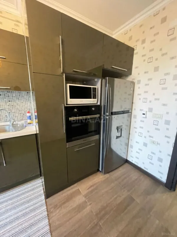 Kirayə verilir 4 otaqlı mənzil 220 m²