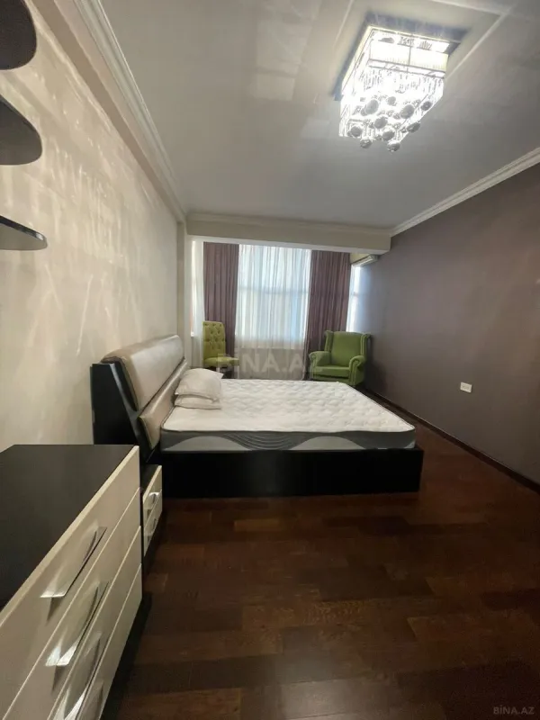 Kirayə verilir 4 otaqlı mənzil 220 m²