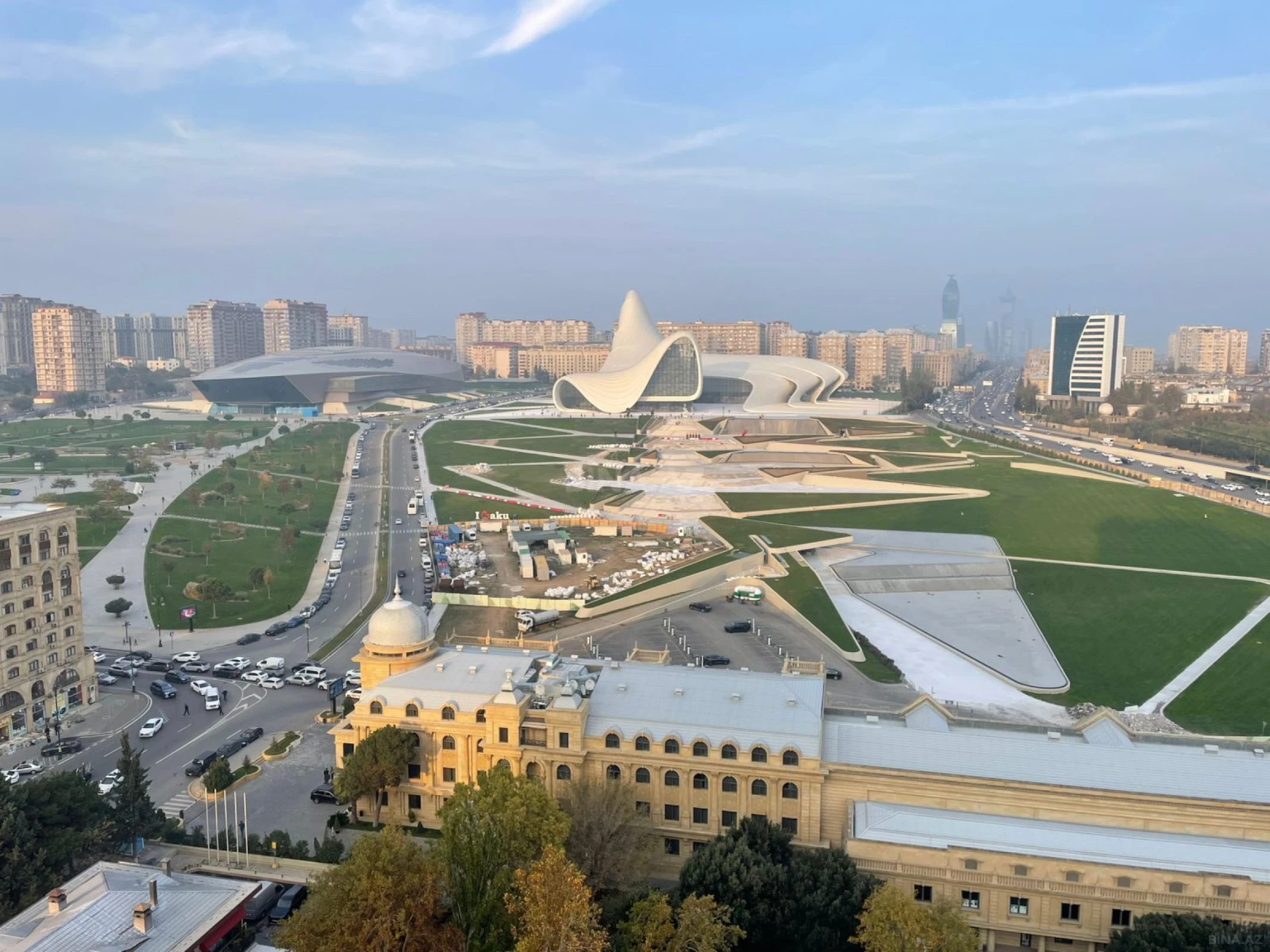 Kirayə verilir 4 otaqlı mənzil 220 m²